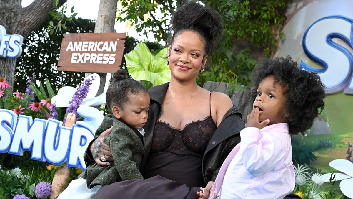 Η Rihanna με ένα bold maternity look: Μπορεί να μην είναι για όλους, αλλά σίγουρα είναι για εκείνη 1