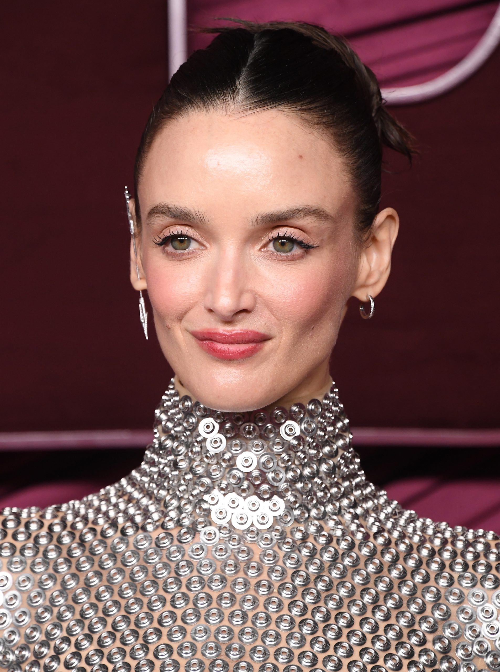 Emmy Awards 2025: Τα πιο λαμπερά beauty looks της βραδιάς 5