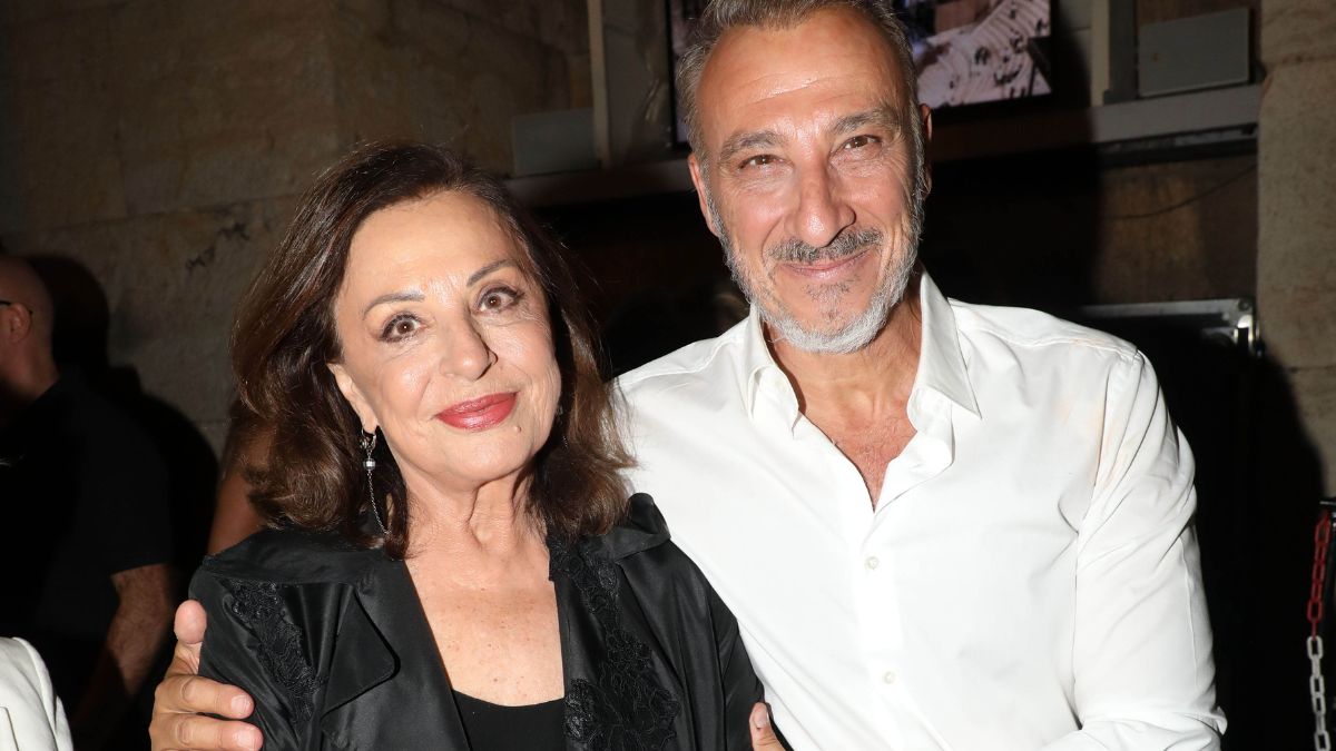 Μίνως Μάτσας: Χάρις Αλεξίου, Μιμή Ντενίση και Άντζελα Γκερέκου στις πιο εντυπωσιακές παρουσίες στη συναυλία του 1