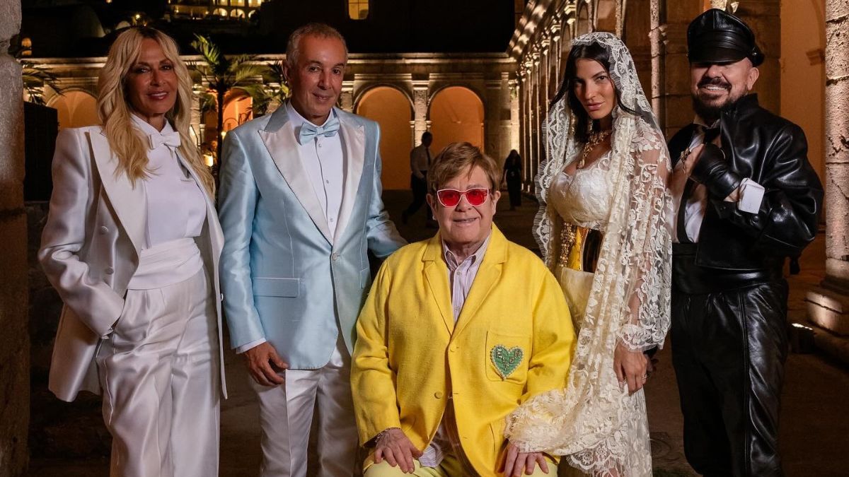 Άννα Βίσση – Ζεύγος Κούστα: Η τουλάχιστον ενδυματολογικά εκκεντρική κοινή φωτογραφία 1