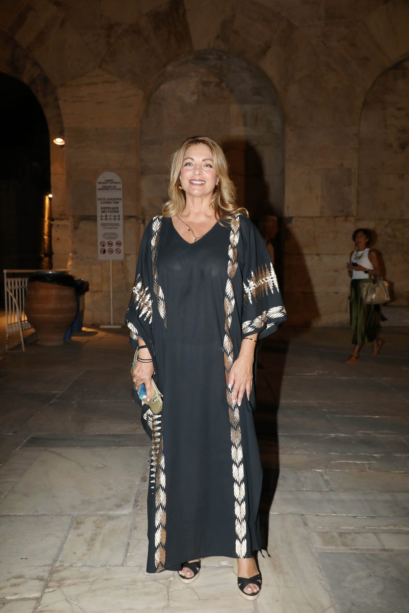 Μίνως Μάτσας: Χάρις Αλεξίου, Μιμή Ντενίση και Άντζελα Γκερέκου στις πιο εντυπωσιακές παρουσίες στη συναυλία του 4