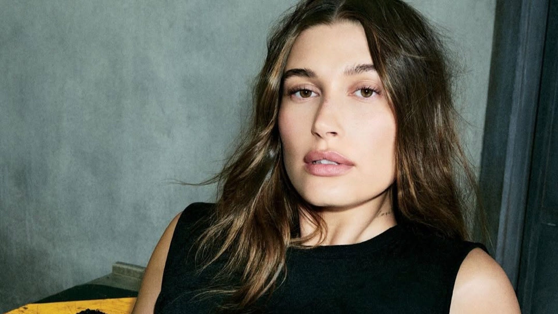 Hailey Bieber: Το λιτό μανικιούρ που υιοθέτησε για το φθινόπωρο 1