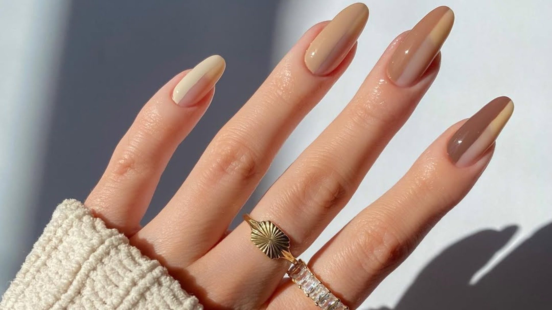 Nude nails για το φθινόπωρο; Από εμάς είναι ναι! 1