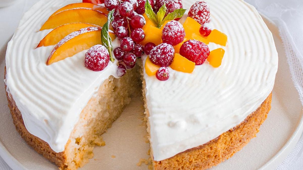 Ζουμερό γλυκό ψυγείου με φρούτα εποχής από την Αργυρώ Μπαρμπαρίγου 1