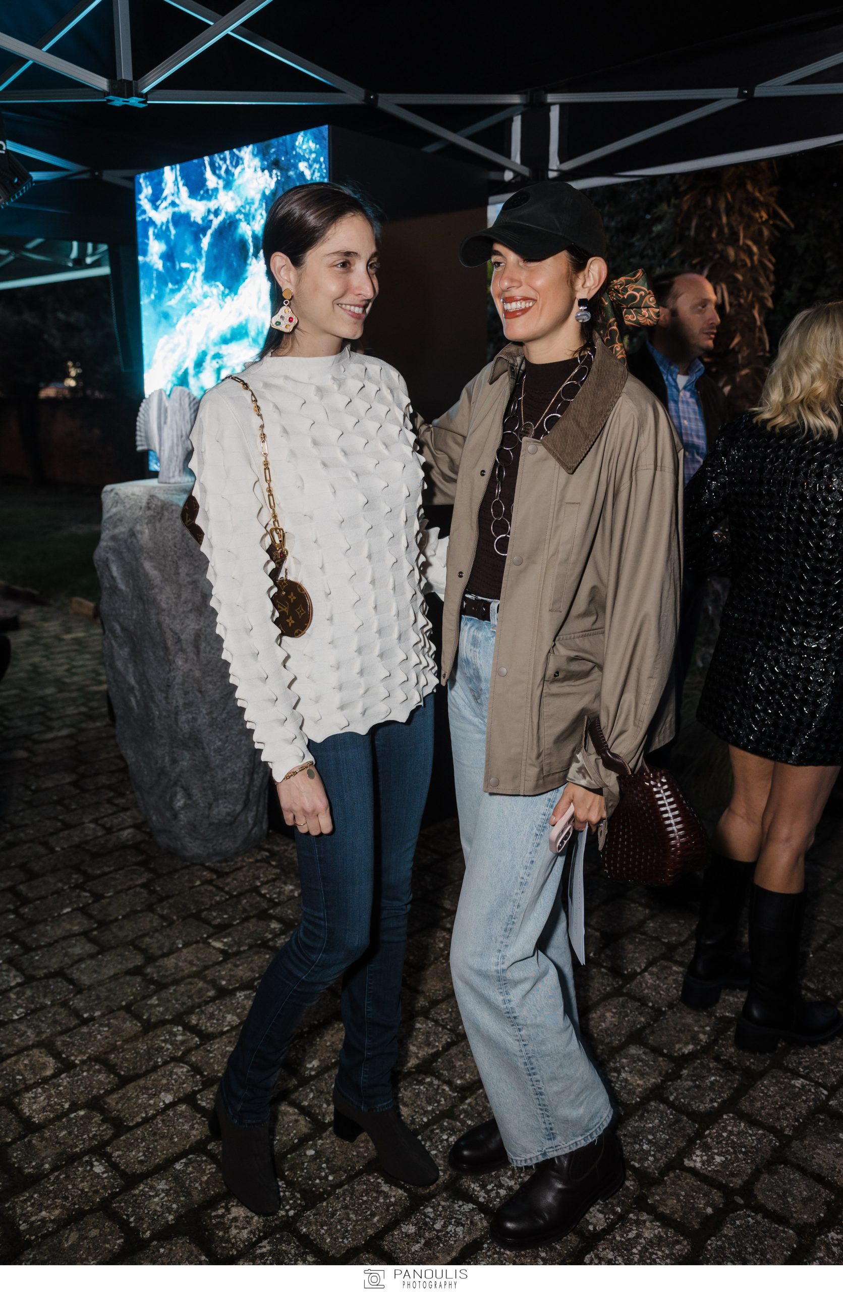 Έμιλυ Βαφειά – Οι λαμπερές προσωπικότητες που βρέθηκαν στην παρουσίαση της έκθεσής της με τίτλο «Στοιχεία» 4