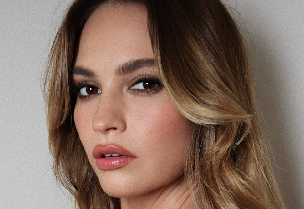 4 setting sprays που «κλειδώνουν» το μακιγιάζ για ώρες 1