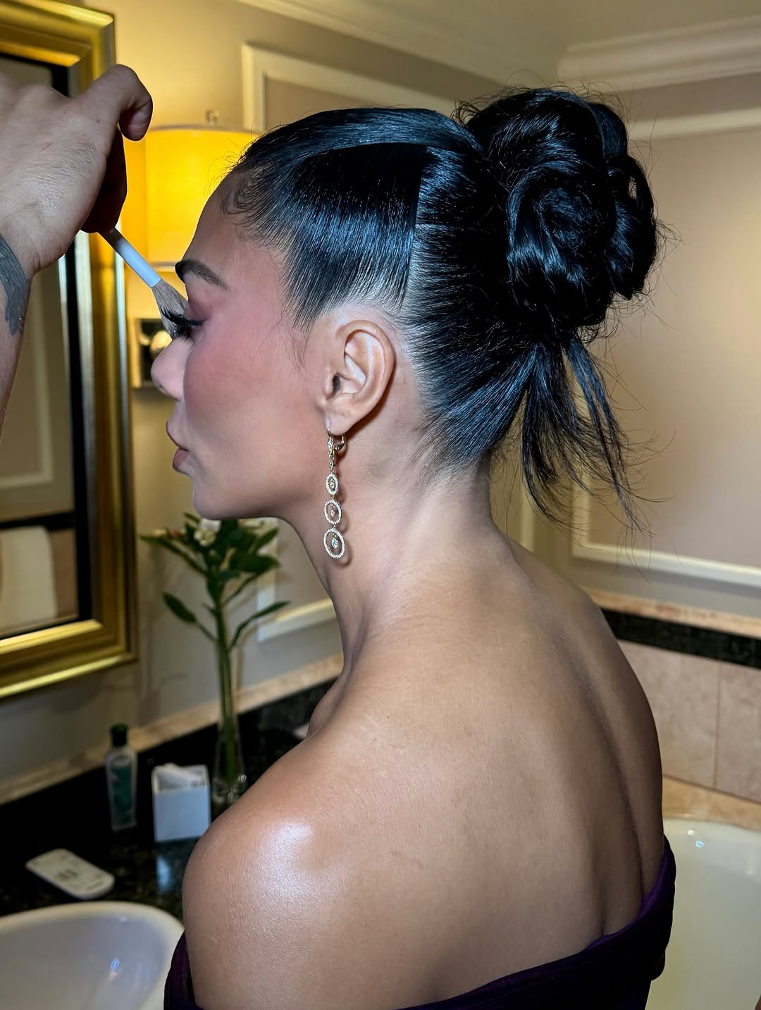 Η Nicole Scherzinger με εντυπωσιακό updo χτένισμα δια χειρός Δημήτρη Γιαννέτου 4