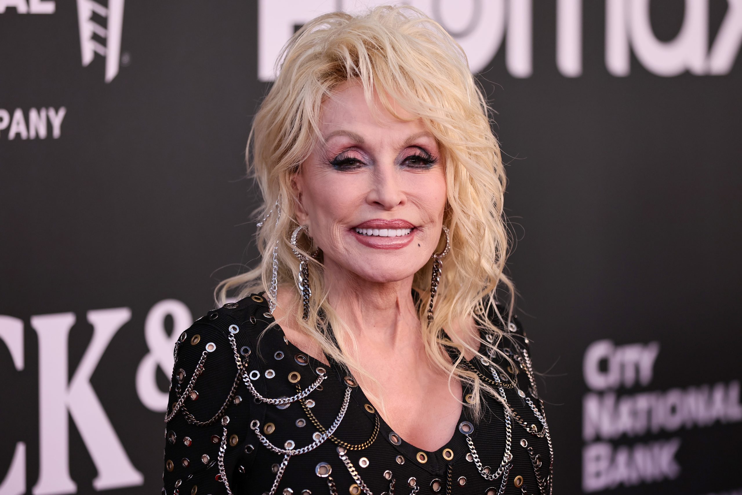 Τι τρέχει με την υγεία της Dolly Parton- Η ανάρτηση της αδελφής της που προκάλεσε πανικό και η επίσημη διευκρίνιση 1