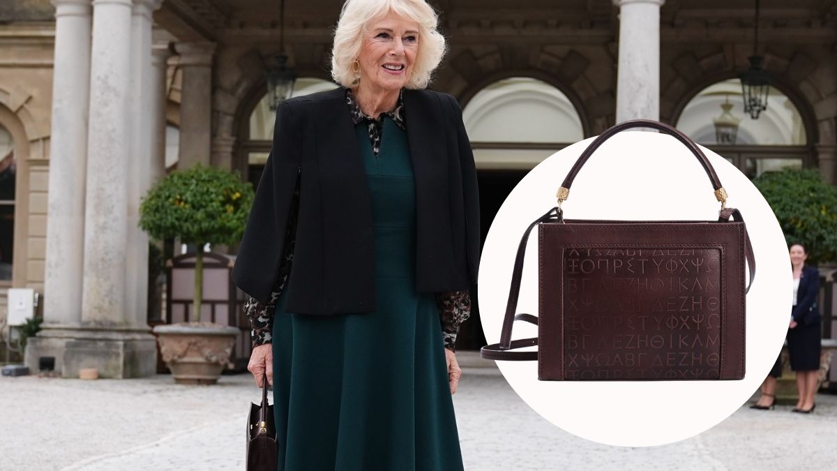 Η βασίλισσα Καμίλα και η δερμάτινη τσάντα από ελληνικό brand- Στολισμένη με το ελληνικό αλφάβητο 1