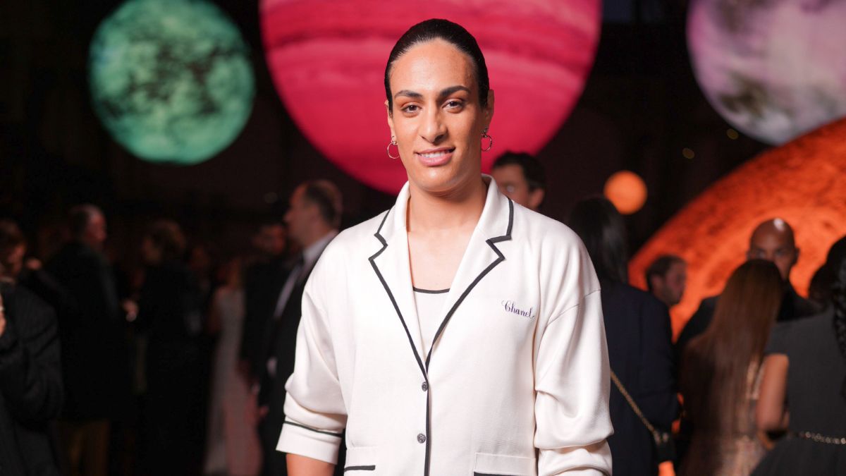 Imane Khelif: H εντυπωσιακή εμφάνιση της 26χρονης πυγμάχου στη front row του οίκου Chanel 1