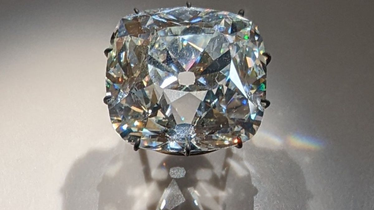 Λούβρο: Το καταραμένο διαμάντι 60 εκατομμυρίων που δεν πήραν ούτε οι ληστές 1