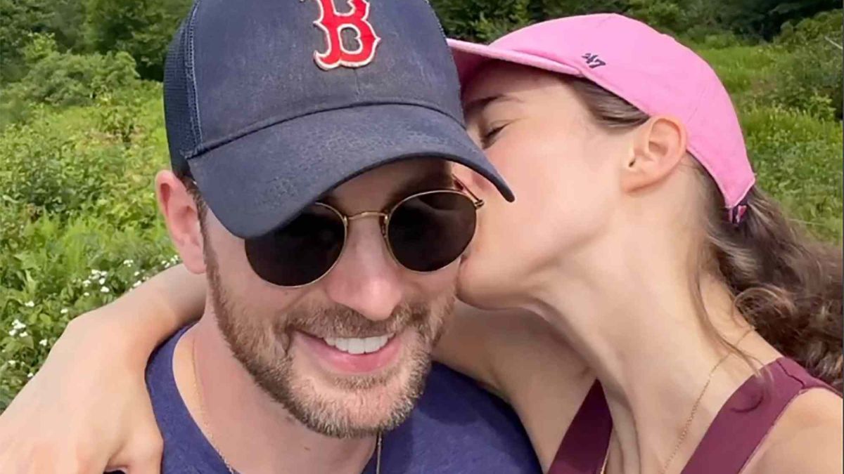 Chris Evans και Alba Baptista έγιναν γονείς – Το πρώτο παιδί του “Captain America” γεννήθηκε στη Μασαχουσέτη