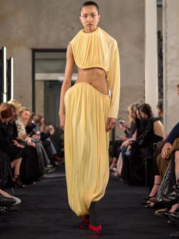 Χειμώνας 2025: Αυτές είναι οι αποχρώσεις που θα κυριαρχήσουν στη μόδα 12