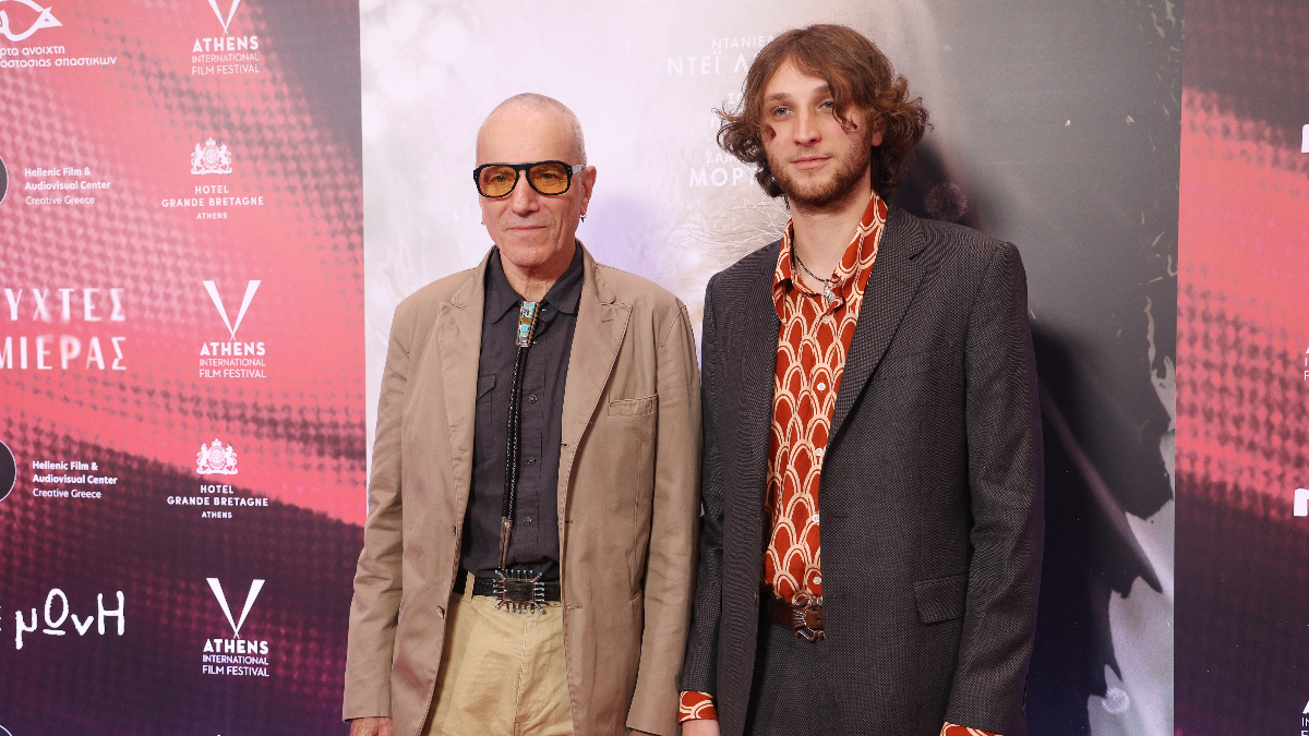 Daniel Day-Lewis: Στην Αθήνα ο ηθοποιός, μαζί με τον γιο του, με αφορμή την πρεμιέρα της ταινίας του στις Νύχτες Πρεμιέρας 1