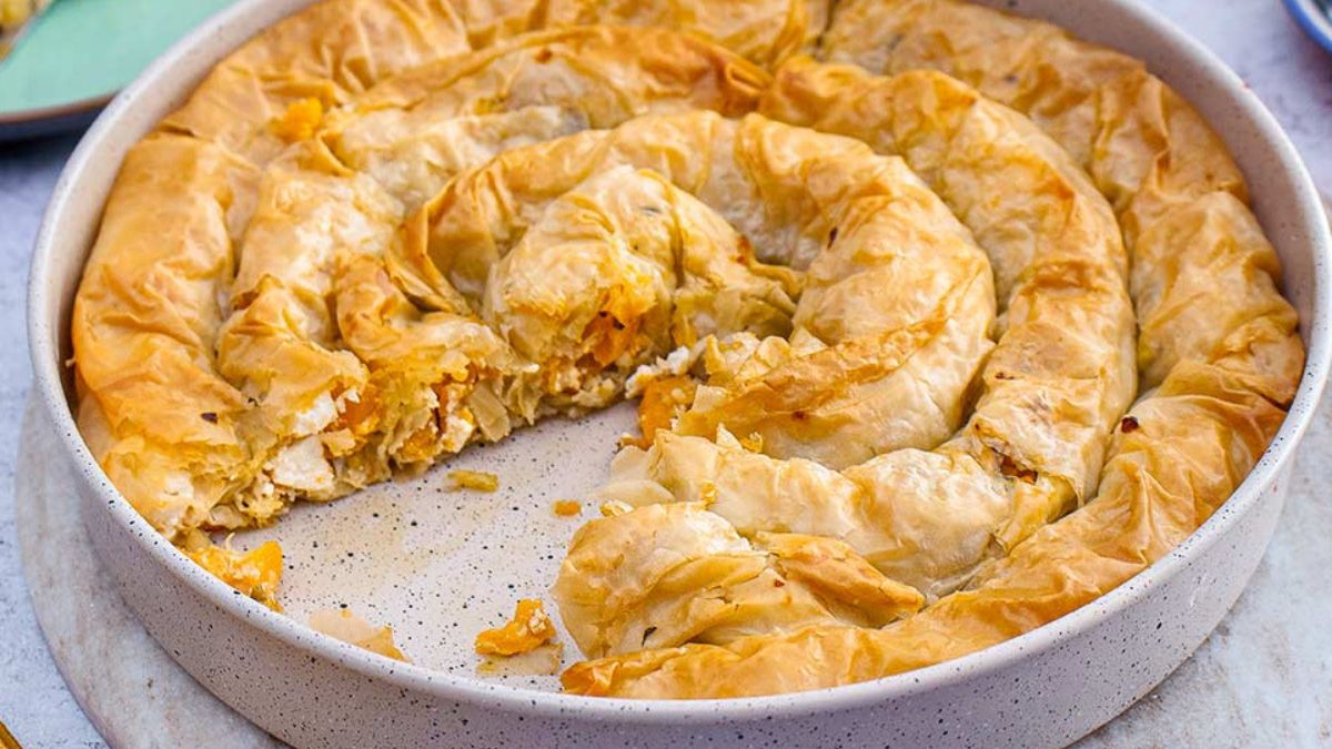 Στριφτή κολοκυθόπιτα με φέτα από την Αργυρώ Μπαρμπαρίγου 1