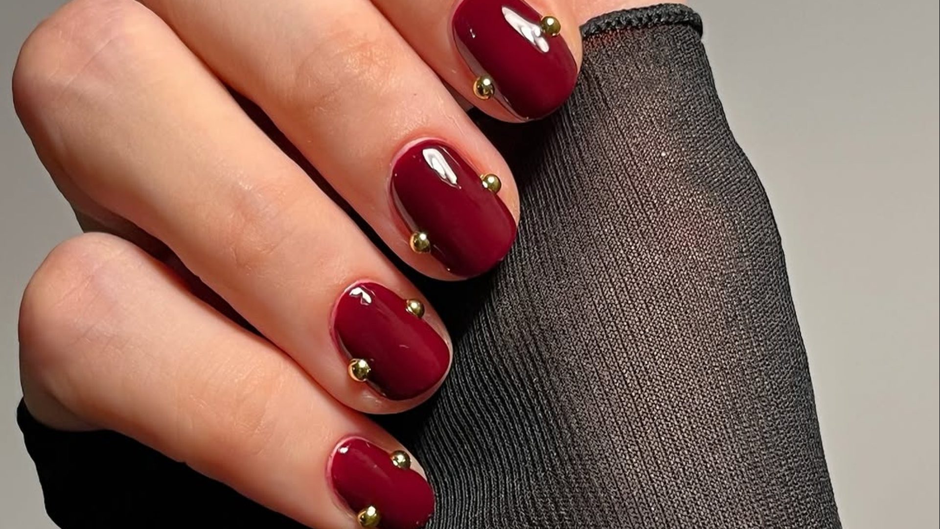 Αυτό είναι το πιο κομψό και μίνιμαλ nail trend του χειμώνα που αξίζει να δοκιμάσετε 1