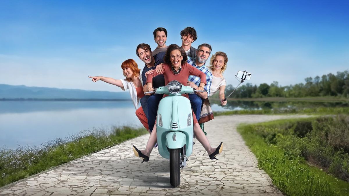 Ο Γιώργος Καπουτζίδης μας μαθαίνει να αγαπάμε τους ανθρώπους (όλους) 1