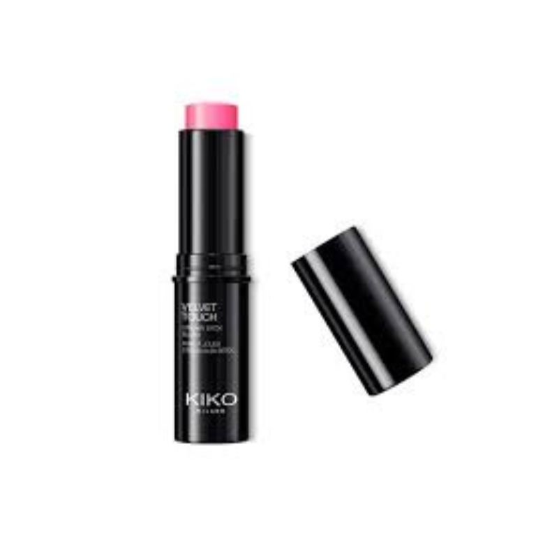 Τα ρουζ σε μορφή stick που υπόσχονται εύκολη εφαρμογή on the go 4