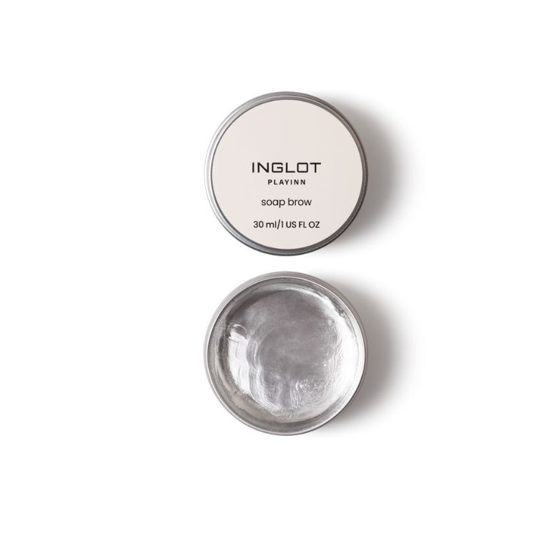 Όλα όσα θα χρειαστείτε για ένα iconic γιορτινό μακιγιάζ 12