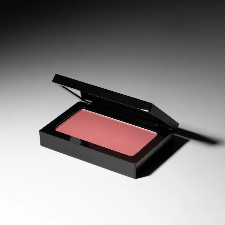 Όλα όσα θα χρειαστείτε για ένα iconic γιορτινό μακιγιάζ 8