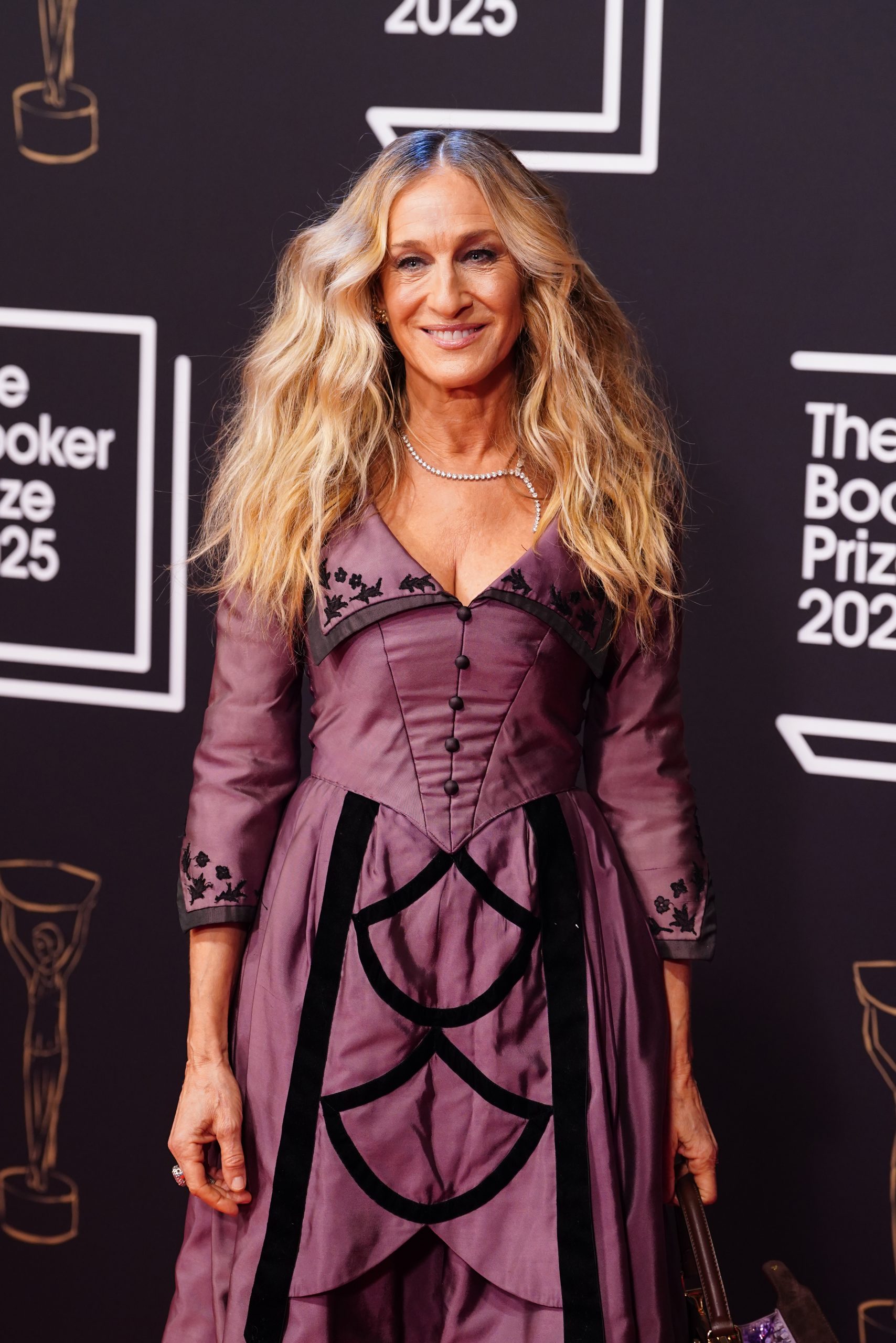 Sarah Jessica Parker: Είναι η απόλυτη έμπνευση ομορφιάς στα 60 της 3