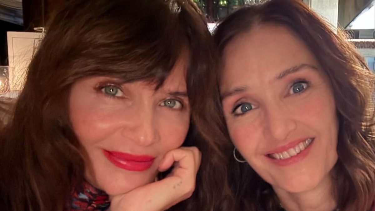 Helena Christensen: Η σπάνια παιδική φωτογραφία με τη μητέρα της για τα 80ά της γενέθλια