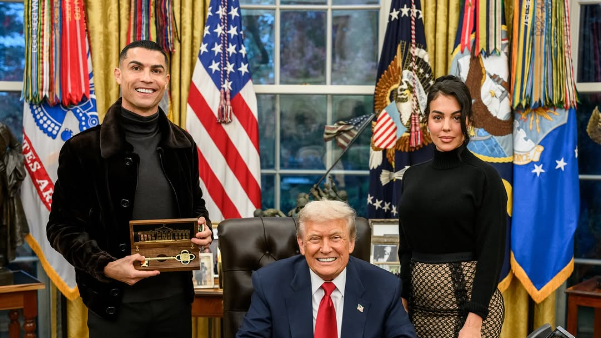 Ο Donald Trump στον Cristiano Ronaldo: «Χάρη σε εσένα με σέβεται περισσότερο ο γιος μου»