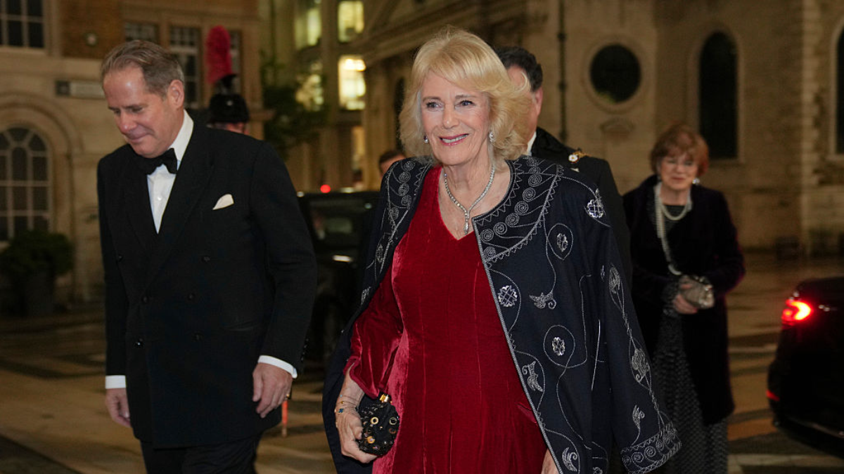 Η βασίλισσα Camilla με τη Δούκισσα του Εδιμβούργου Sophie, στα βραβεία RIFLES