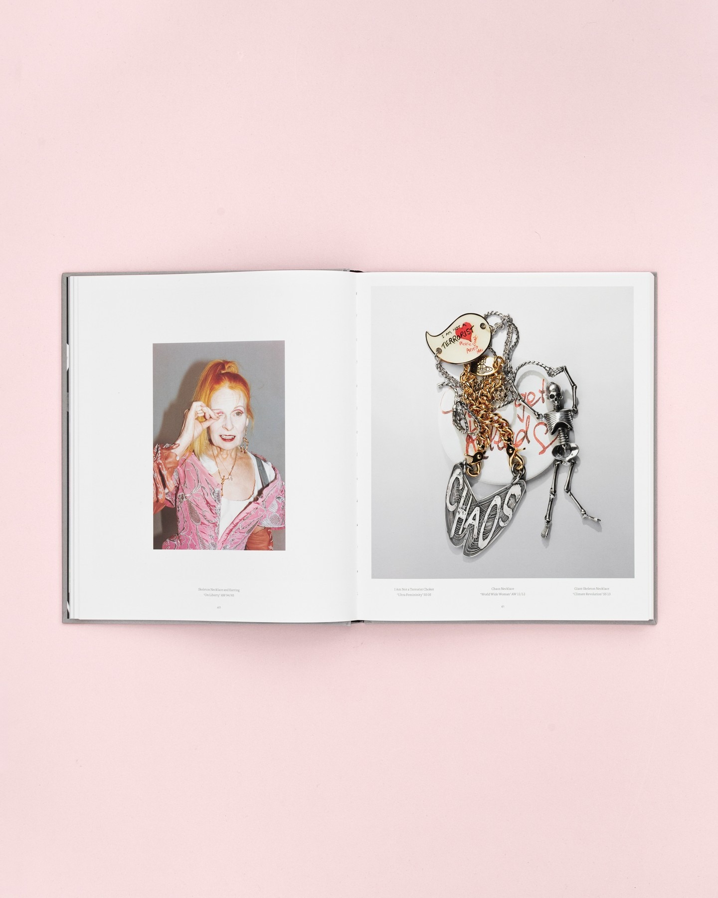 Vivienne Westwood & Jewellery: Ολόκληρο το αρχείο κοσμημάτων της σχεδιάστριας σε ένα βιβλίο 4