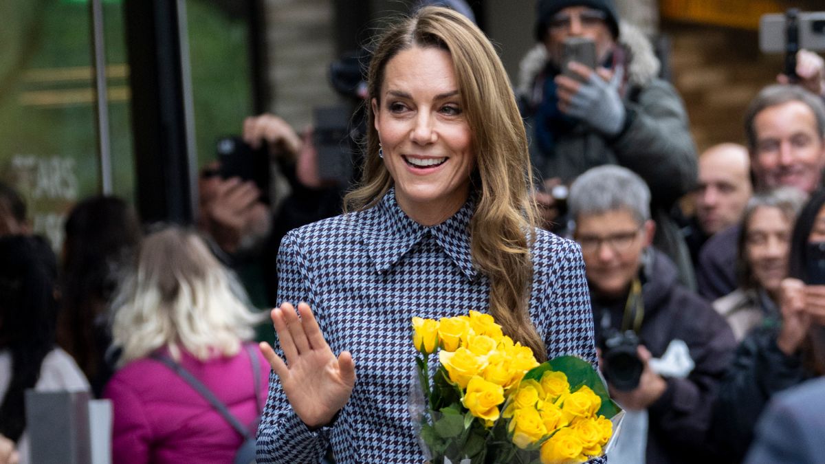 Kate Middleton- Η εκπληκτικά κομψή εμφάνιση λίγο πριν τις γιορτές