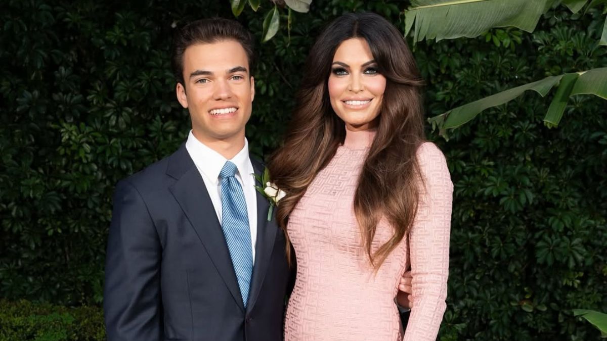 Kimberly Guilfoyle: Ο γιος της Ronan, εγκαταστάθηκε μαζί της στην Αθήνα – Όσα γνωρίζουμε για τον 19χρονο γιο της Αμερικανίδας Πρέσβειρας