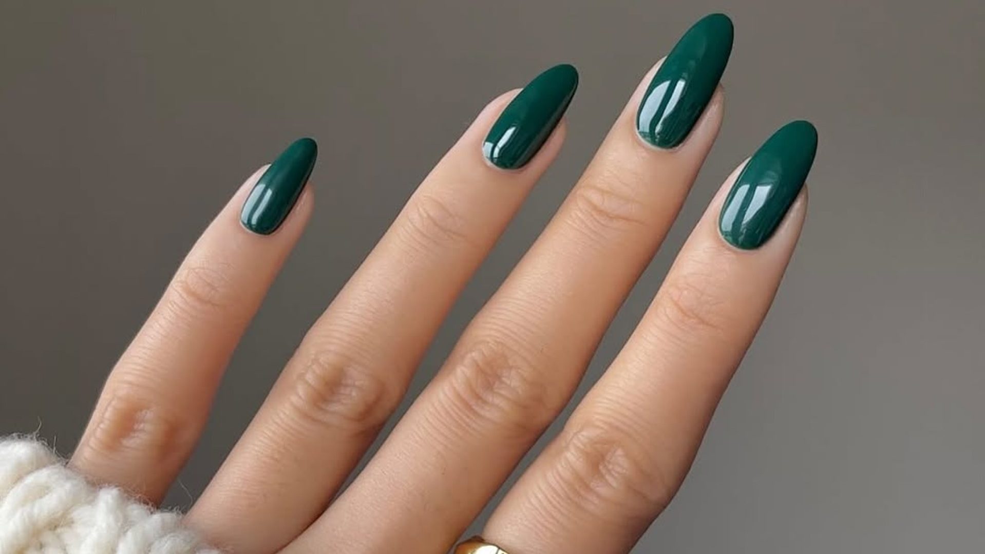 Αυτά είναι τα κορυφαία nail colors για τα χειμωνιάτικα mani σας 1