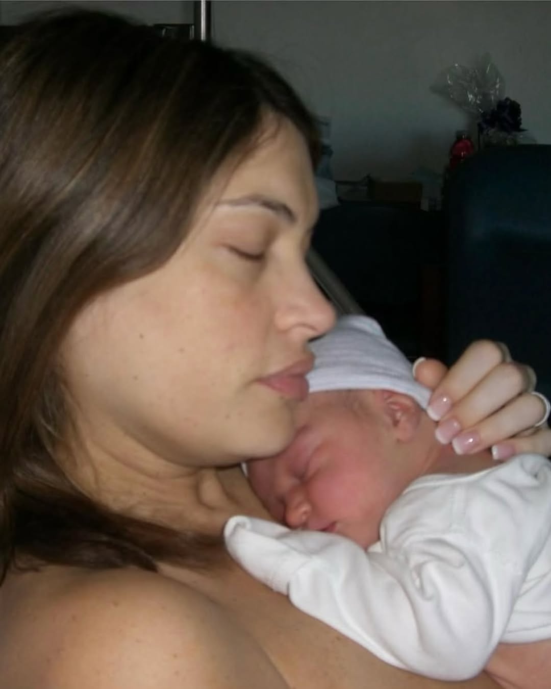 Kimberly Guilfoyle: Ποιος είναι ο 19χρονος μοναχογιός της που εγκαταστάθηκε μαζί της στην Αθήνα 4