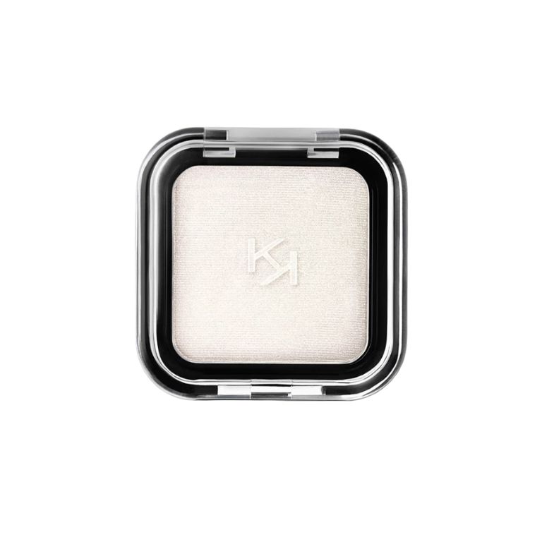 Pantone Cloud Dancer: Πώς να χρησιμοποιήσετε το χρώμα του 2026 για ένα φρέσκο beauty look 3