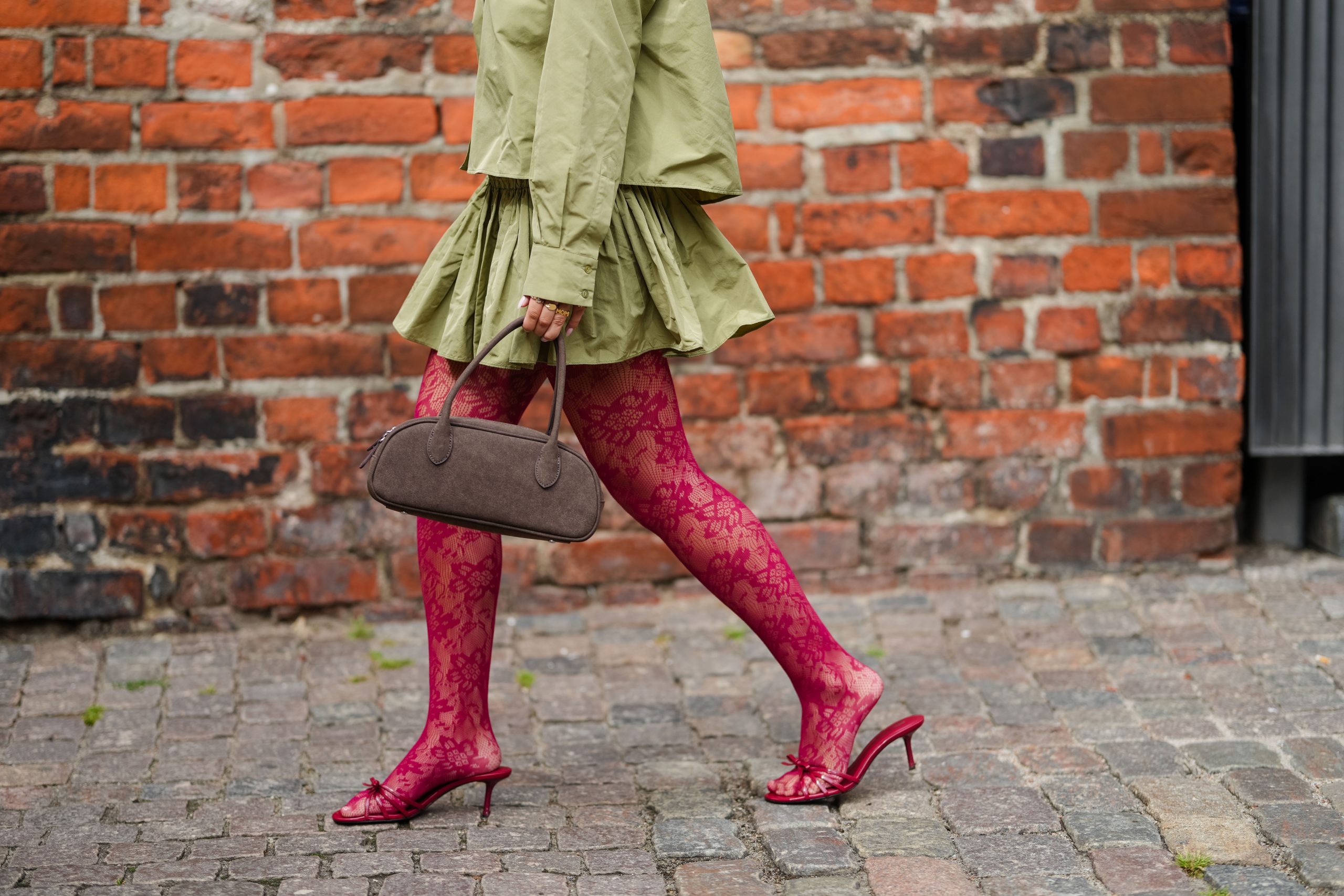 Αυτό το στιλιστικό τρικ θα σας χαρίσει εγγυημένη κομψότητα και μακρύτερα πόδια 1