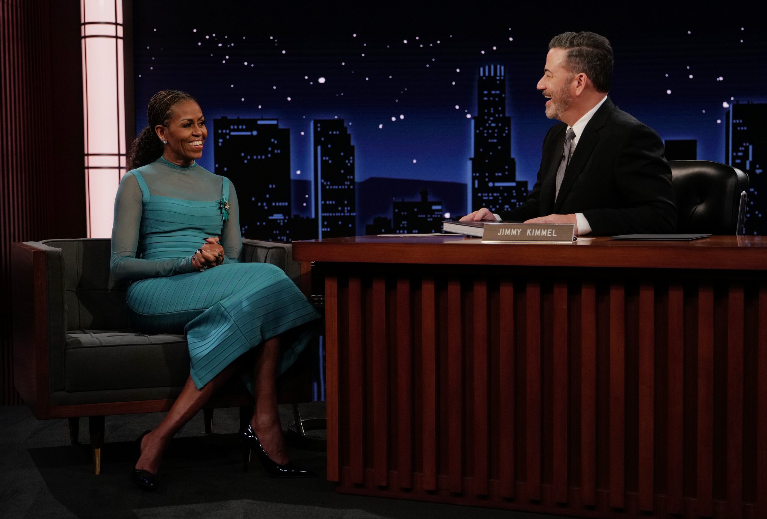 Michelle Obama: Η εμφάνιση στο Jimmy Kimmel Live και η συζήτηση γύρω από τη σωματική της αλλαγή