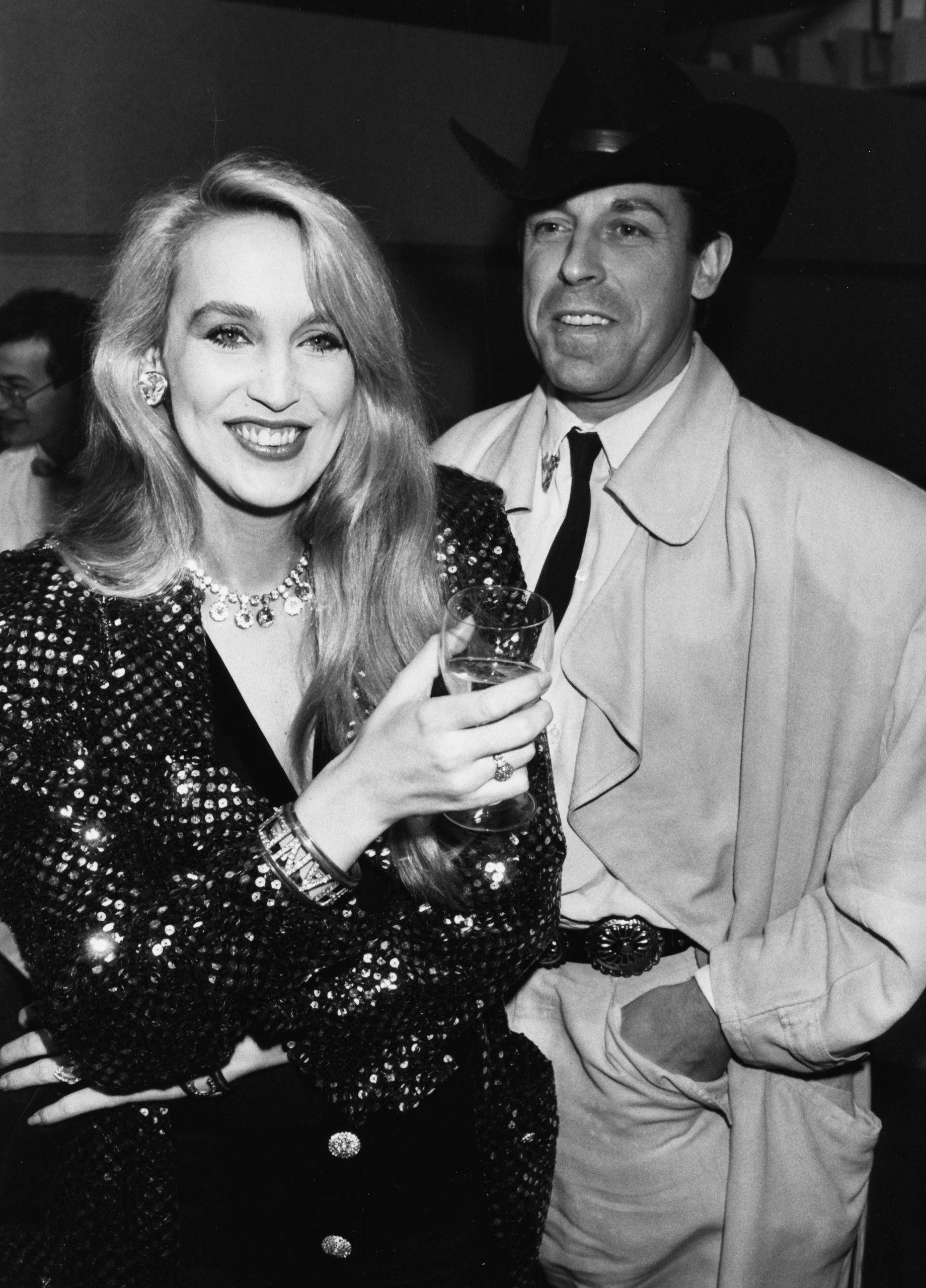 O θρυλικός σχεδιαστής Antony Price έφυγε από την ζωή σε ηλικία 80 ετών 2