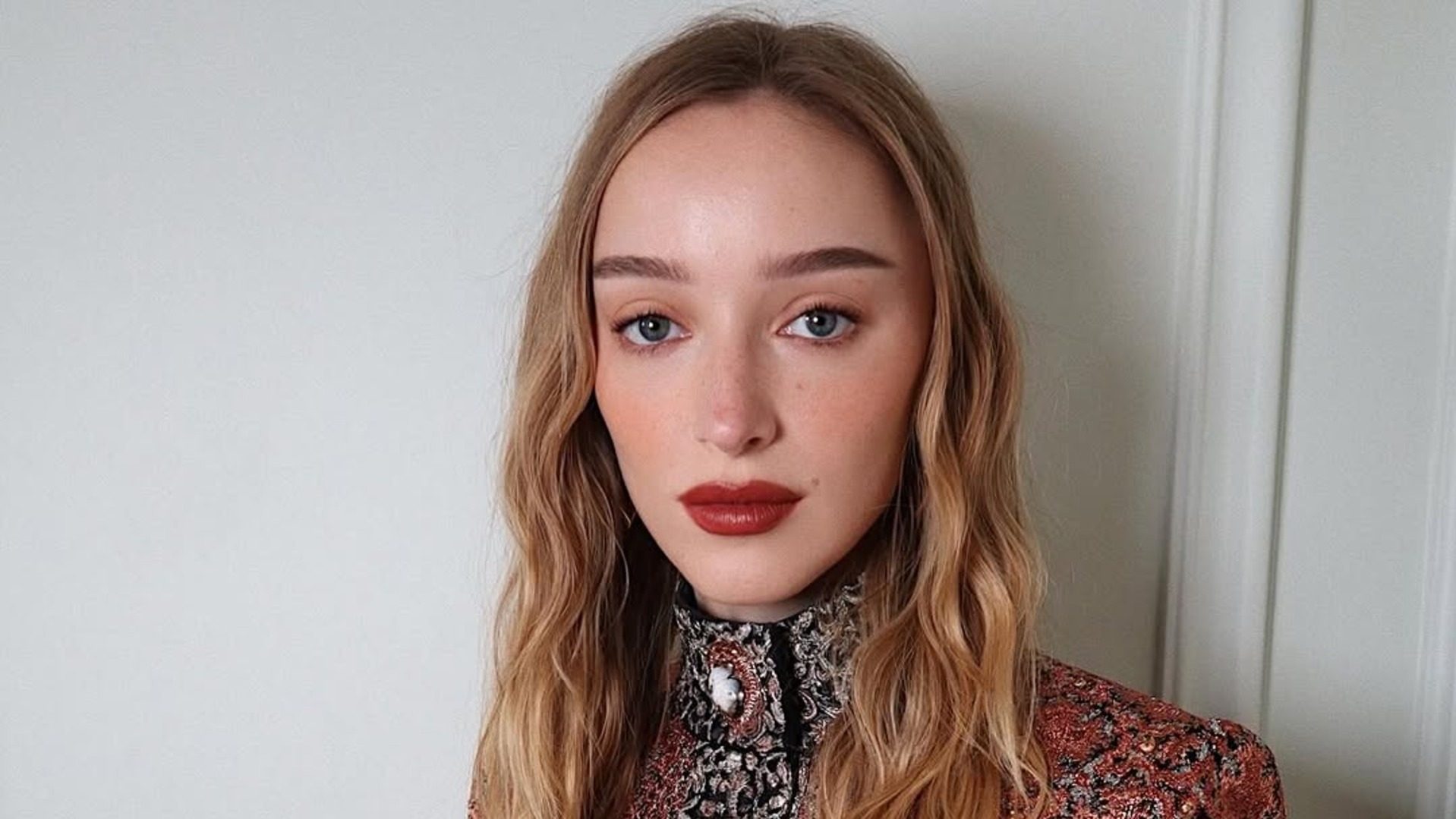 Aspen waves: Το cool χτένισμα που θα βλέπετε όλο τον χειμώνα 1