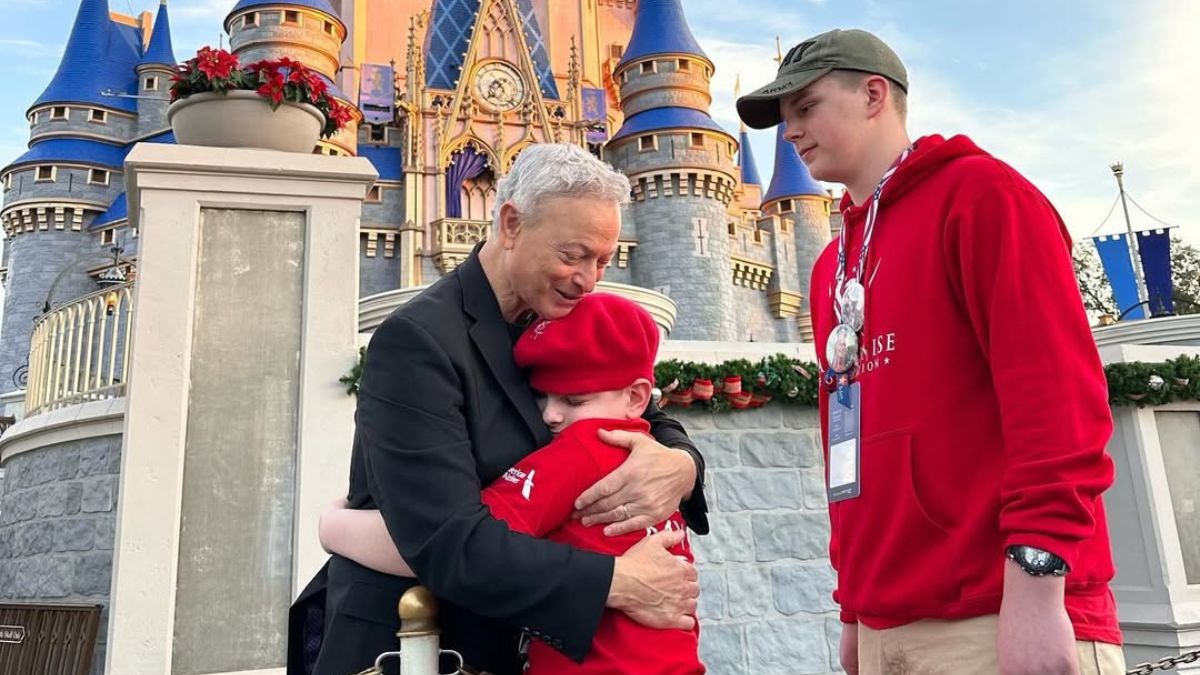 Ο Gary Sinise και το ταξίδι που έγινε υπόσχεση – Γιατί έχει στείλει πάνω από 1.000 παιδιά στη Disneyland
