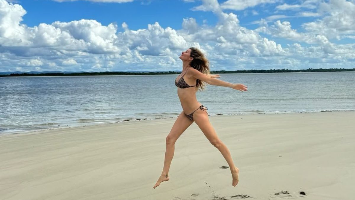 Gisele Bündchen: Γυμνασμένη, με μαγιό στην παραλία, δέκα μήνες μετά τη γέννηση του τρίτου παιδιού της 1
