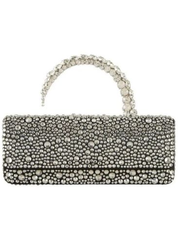 Bling bling time: Τα ωραιότερα κομμάτια από παγιέτες και κρύσταλλα θα σας χρίσουν πρωταγωνίστριες των γιορτών 3