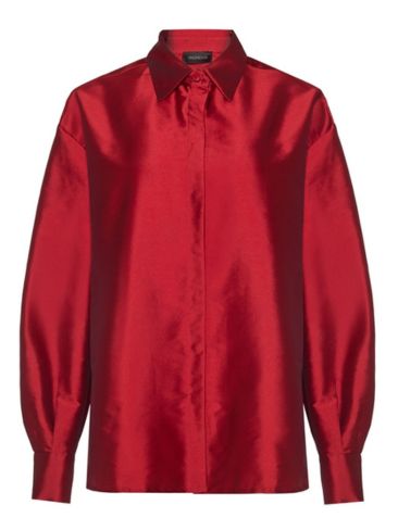 Red Alert: 10 κομμάτια για να ντυθείτε στην πιο φλογερή απόχρωση των γιορτών 3