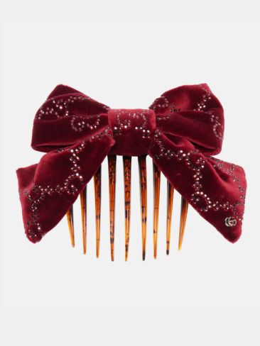 Red Alert: 10 κομμάτια για να ντυθείτε στην πιο φλογερή απόχρωση των γιορτών 2