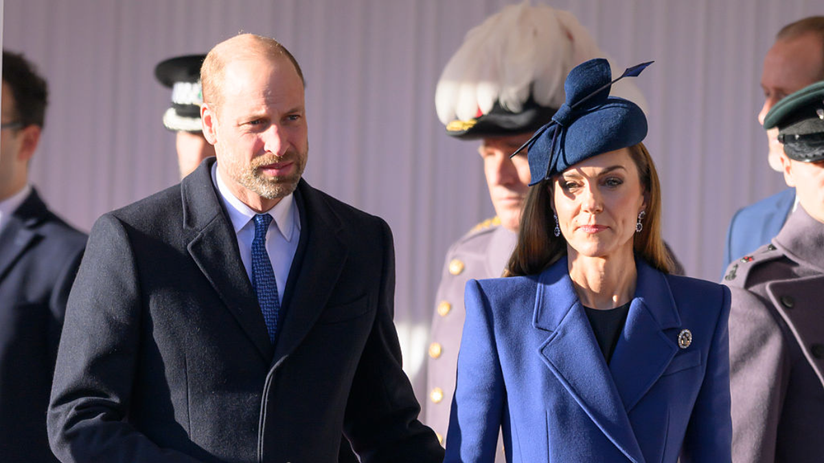 Η Kate Middleton έκλεψε της εντυπώσεις με το royal blue λουκ της και τα σκουλαρίκια της πριγκίπισσας Diana 1