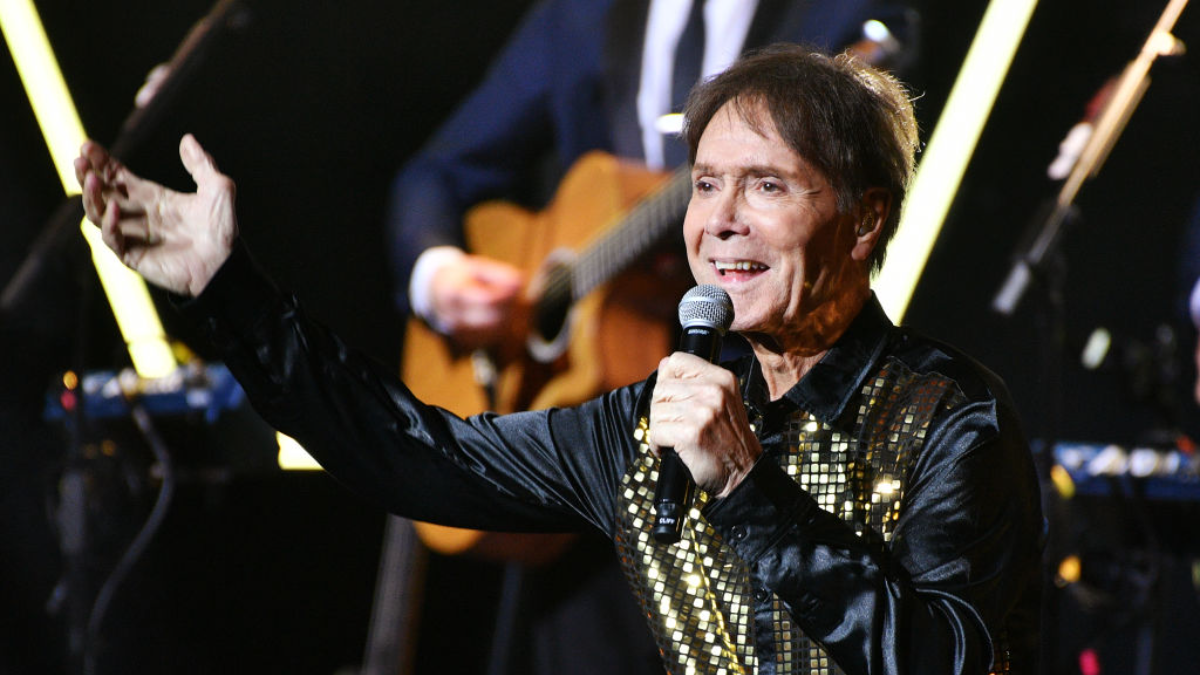 Cliff Richard: Ανακοίνωσε ότι διαγνώστηκε με καρκίνο του προστάτη 1