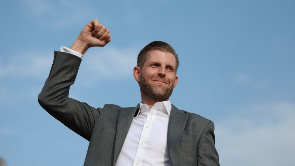 Ποιος είναι ο Eric Trump που θα είναι ο επίτημος καλεσμένος στο «Ελληνικό Σπίτι» στο Νταβός