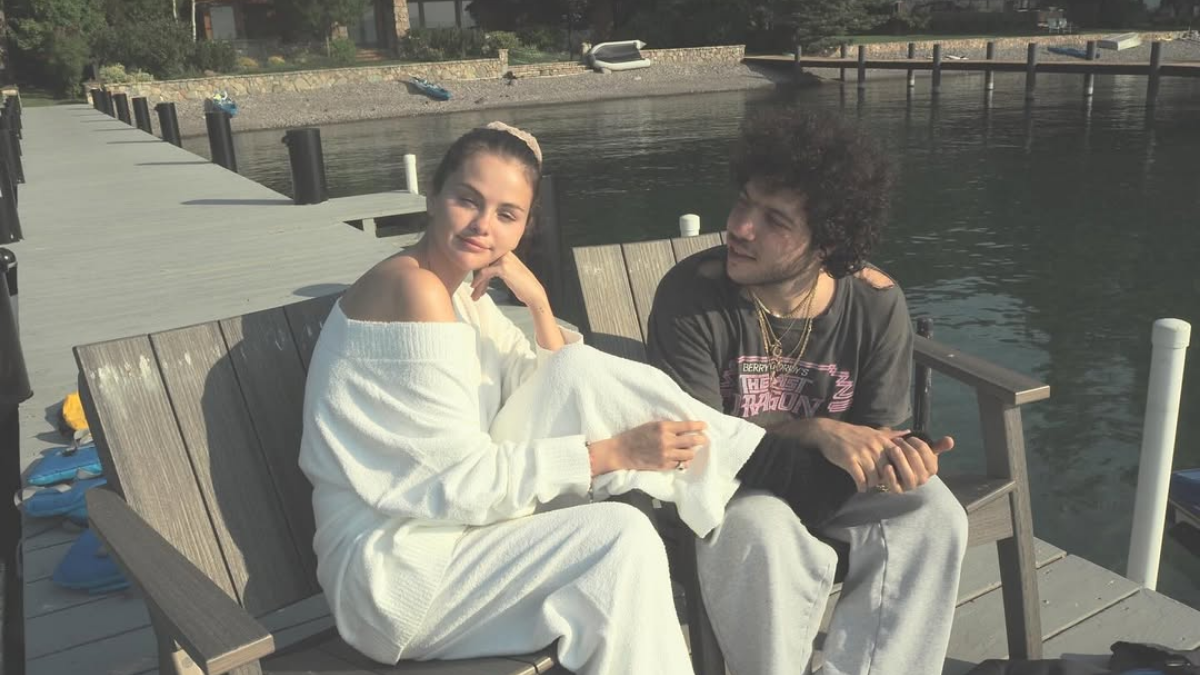 Η Selena Gomez και ο Benny Blanco γιορτάζουν τα πρώτα Χριστούγεννα ως παντρεμένο ζευγάρι