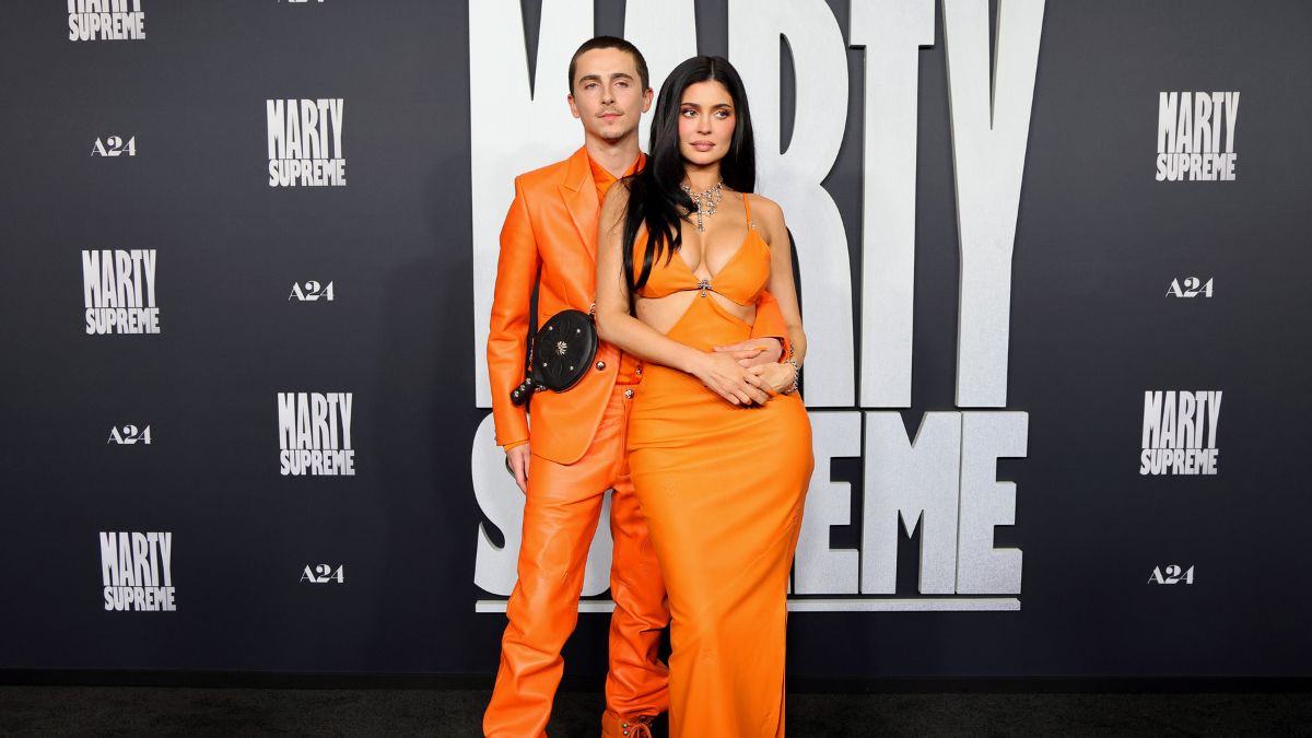 Kylie Jenner & Timothée Chalamet: Η εκρηκτική κοινή εμφάνιση στα πορτοκαλί στην πρεμιέρα του Marty Supreme