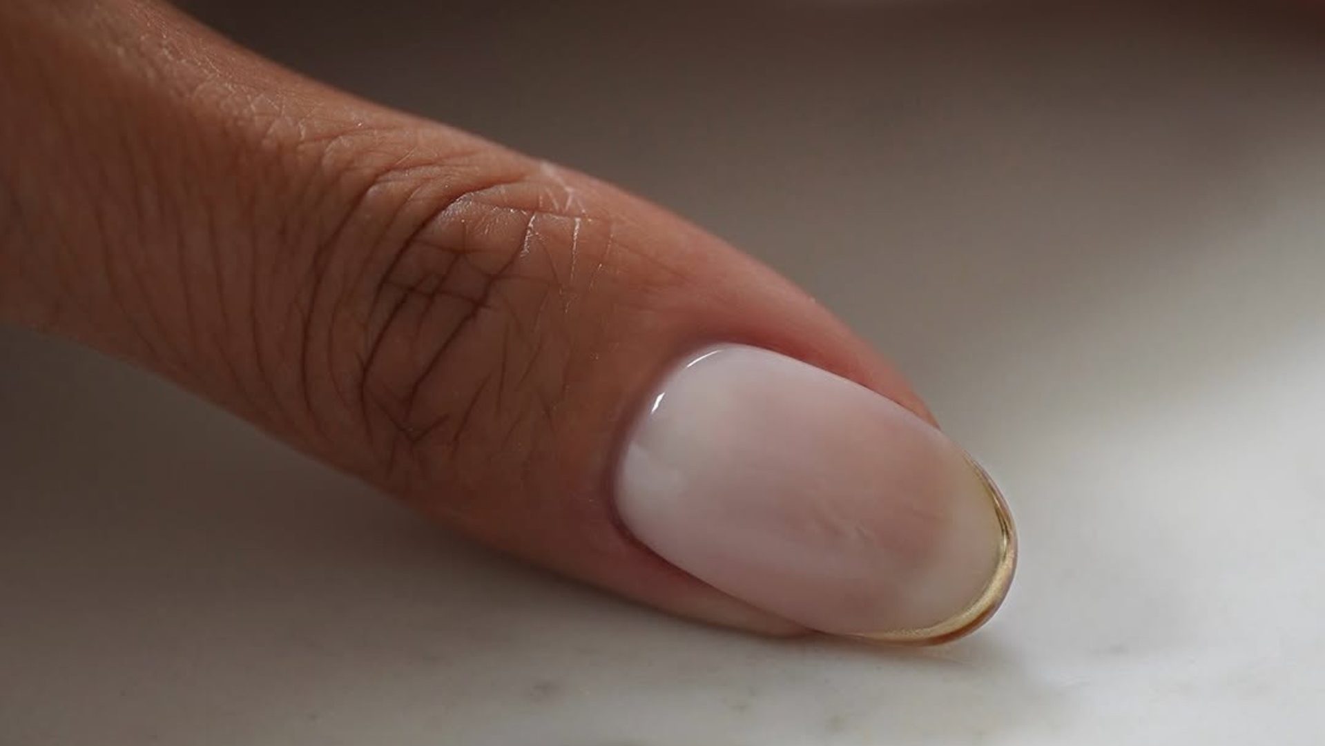 Οι αποχρώσεις νυχιών που είναι τέλειες για τη party season 1