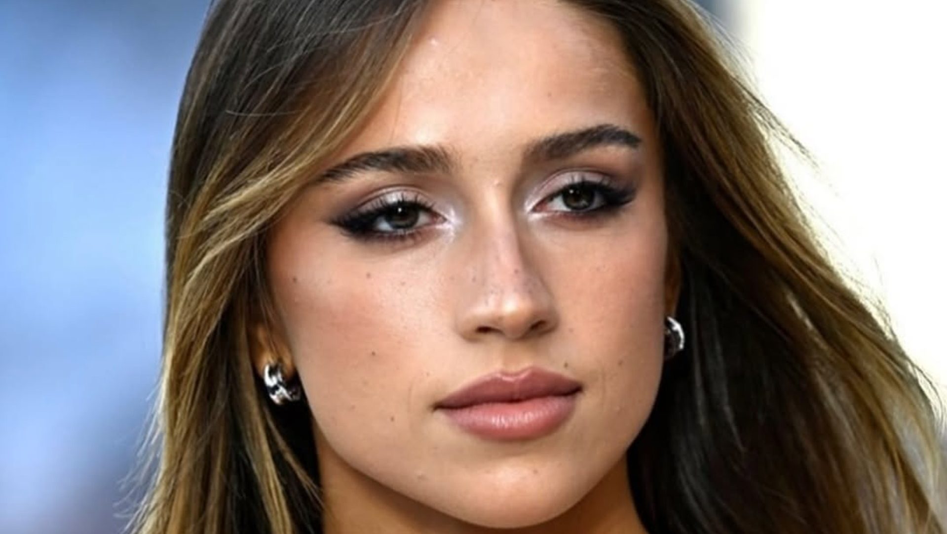 Snowflake shadow – Το πιο αιθέριο μακιγιάζ που θα κάνετε φέτος τον χειμώνα 1